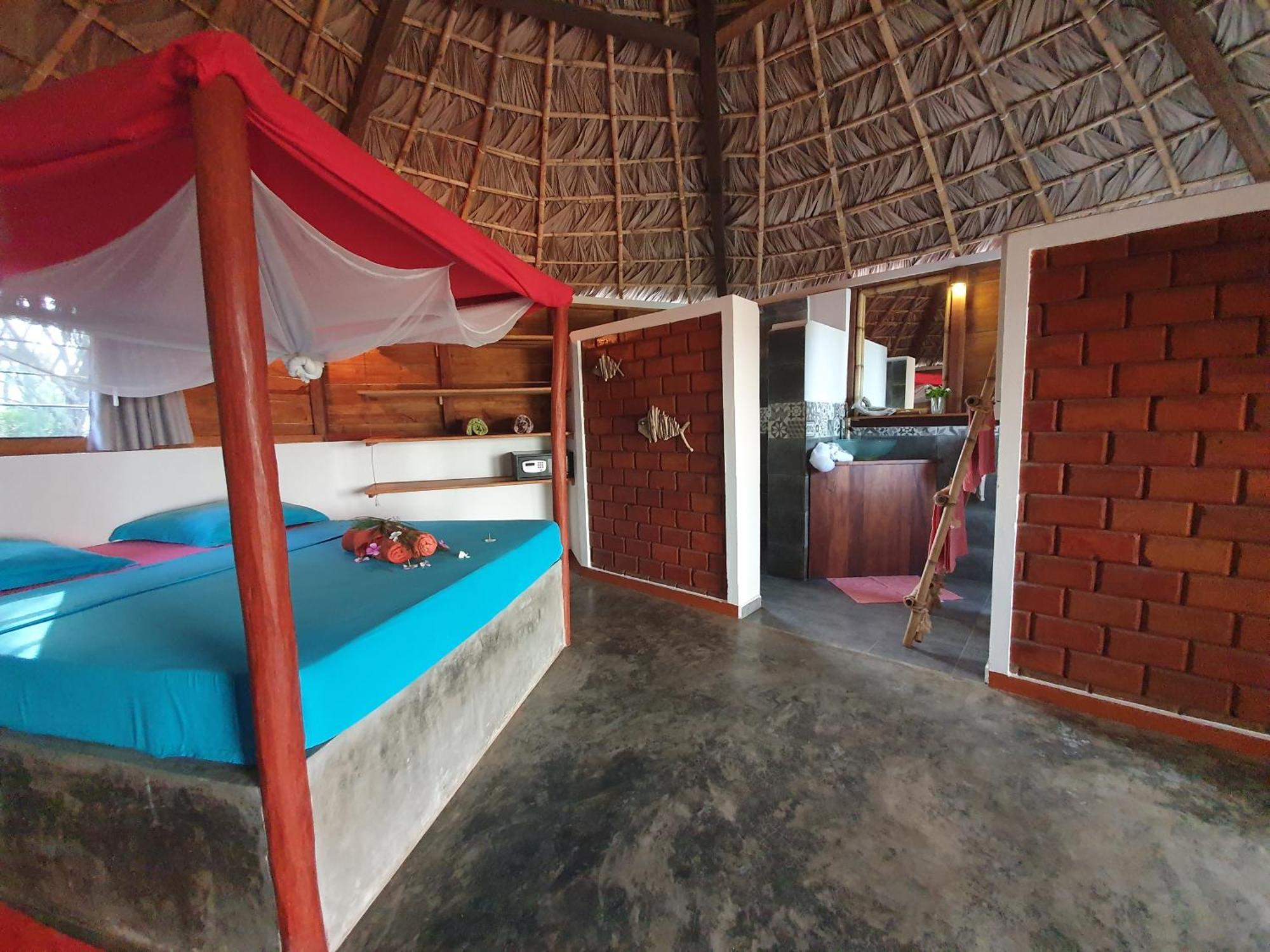 Ocean Lodge Kite & Windsurf Antsiranana Ngoại thất bức ảnh