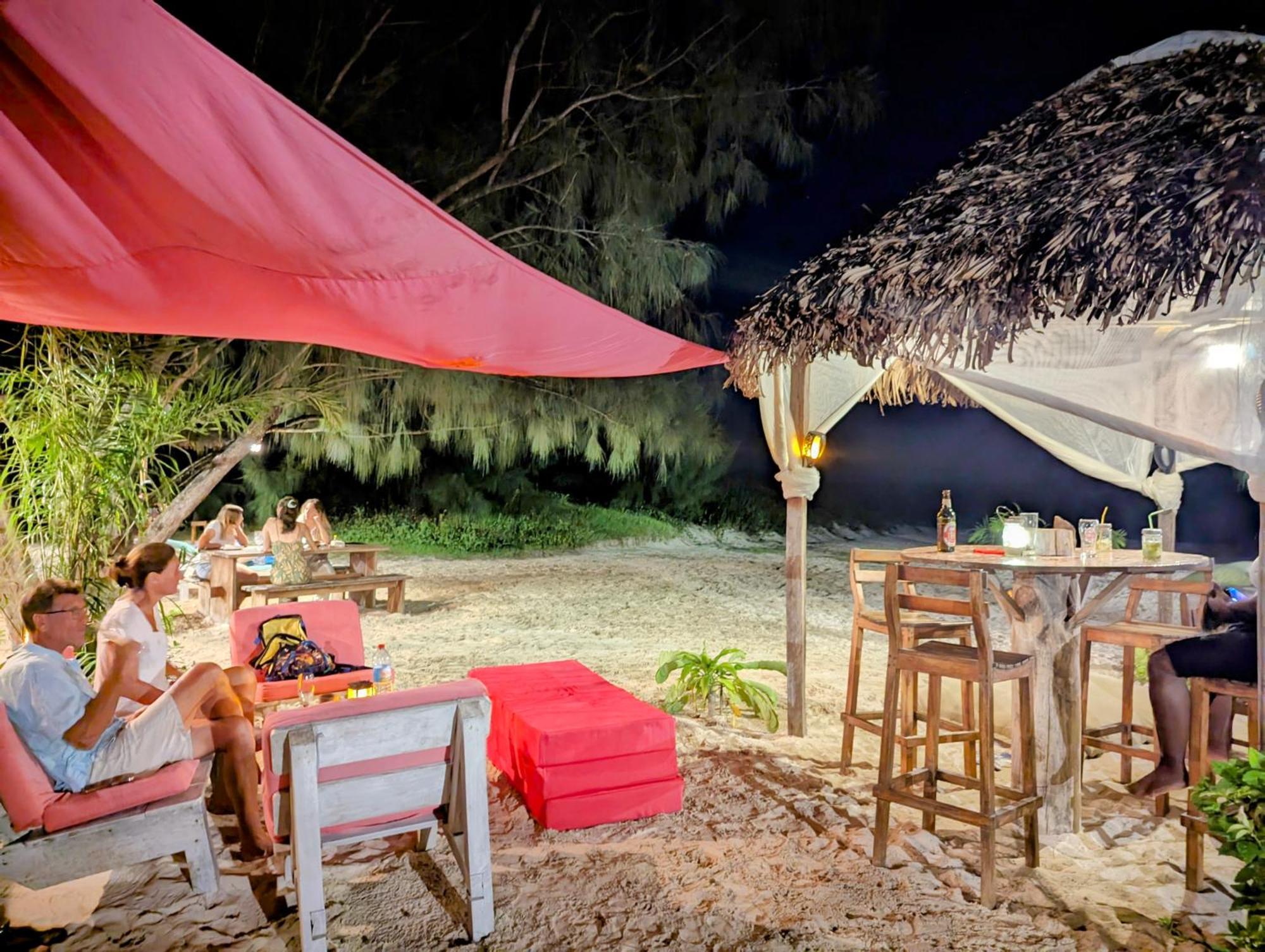 Ocean Lodge Kite & Windsurf Antsiranana Ngoại thất bức ảnh