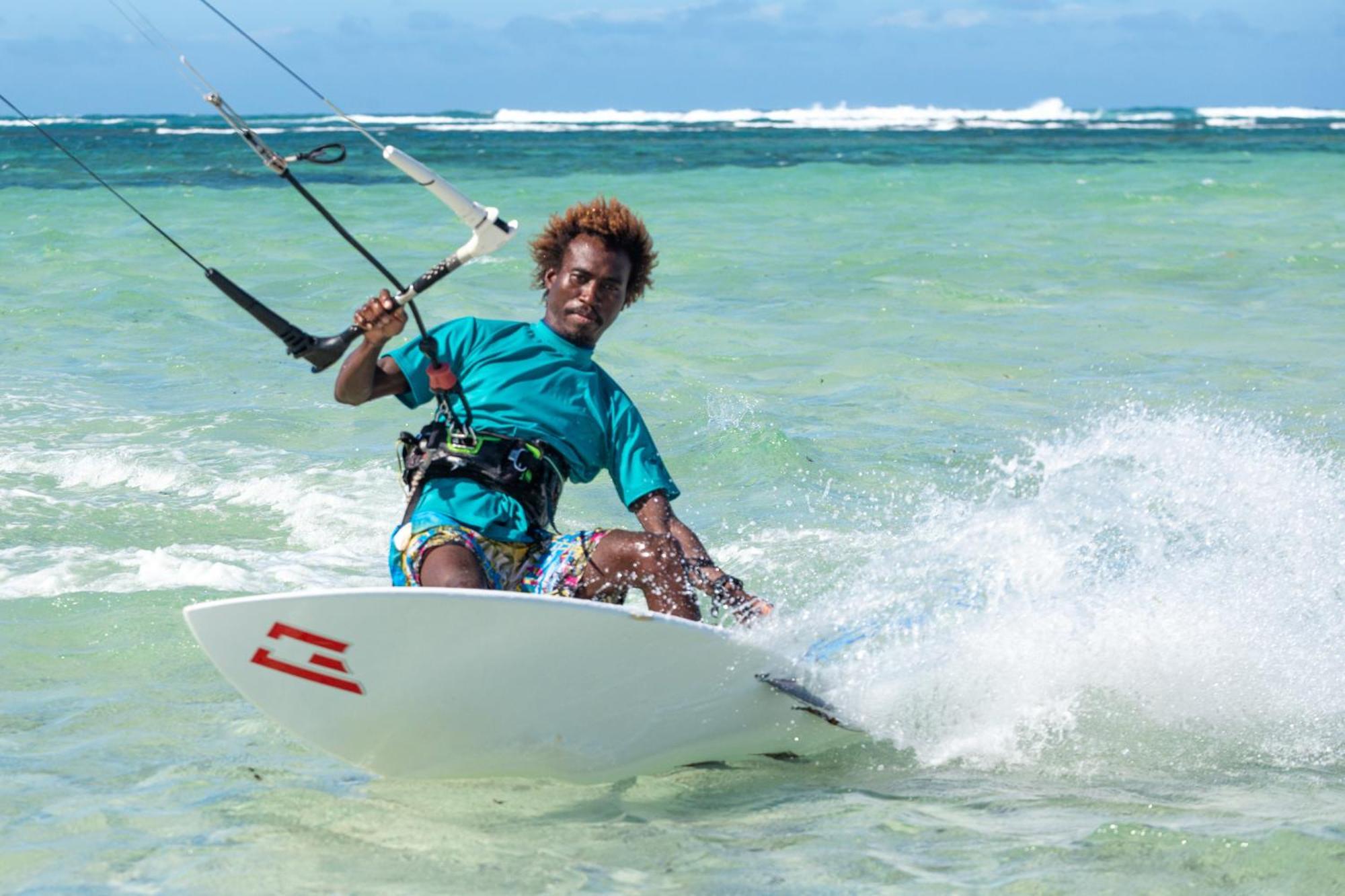 Ocean Lodge Kite & Windsurf Antsiranana Ngoại thất bức ảnh